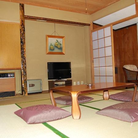 Shiga Riverside Hotel Яманути Экстерьер фото