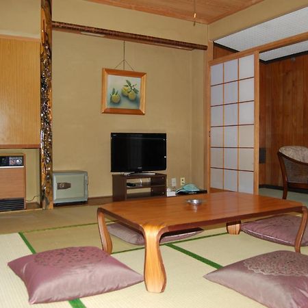 Shiga Riverside Hotel Яманути Экстерьер фото
